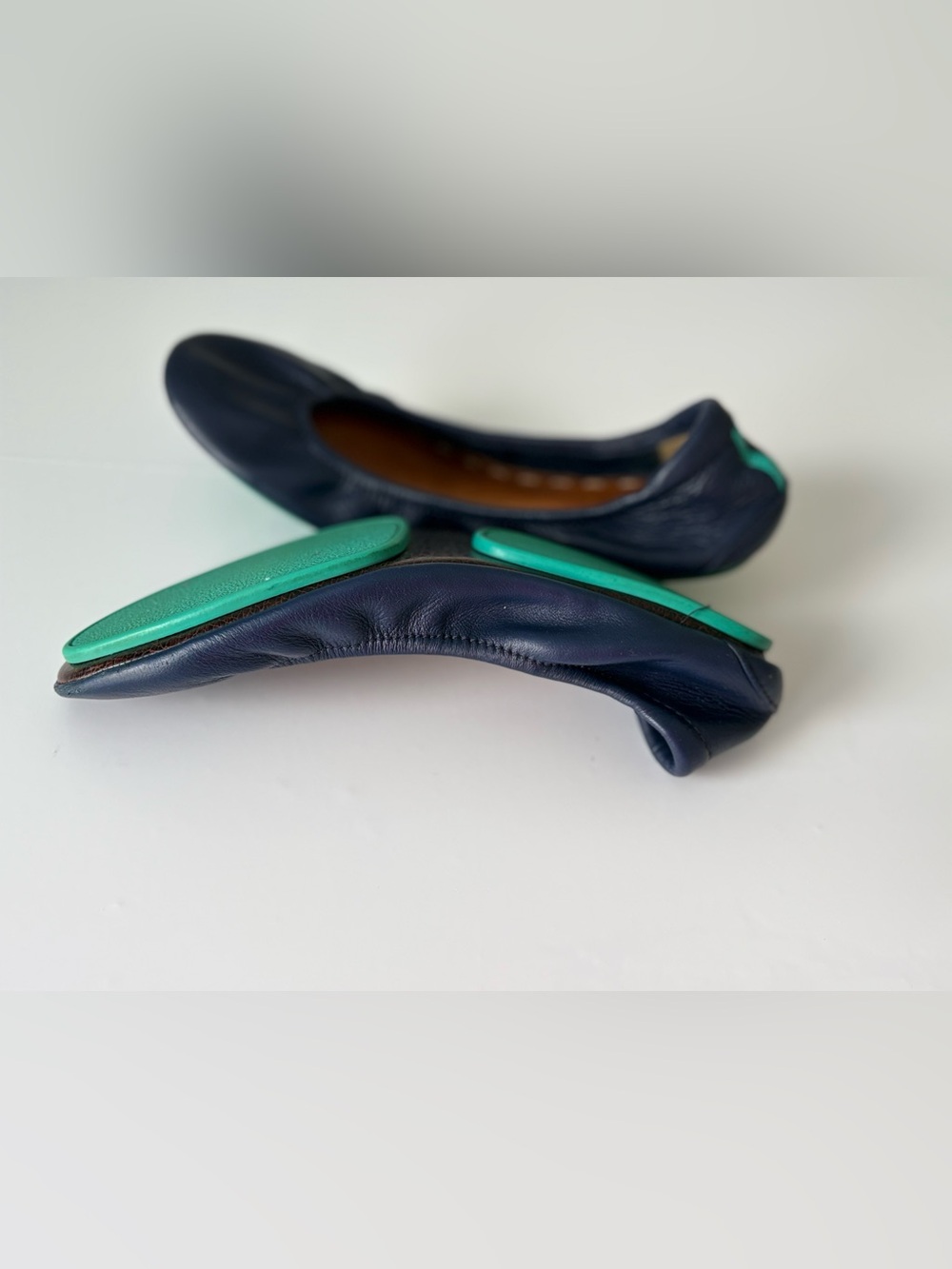 Tieks Navy Blue Leather Ballet Flats Size 7 Foldable Travel Shoes Fair Condition - Picture 10 of 11